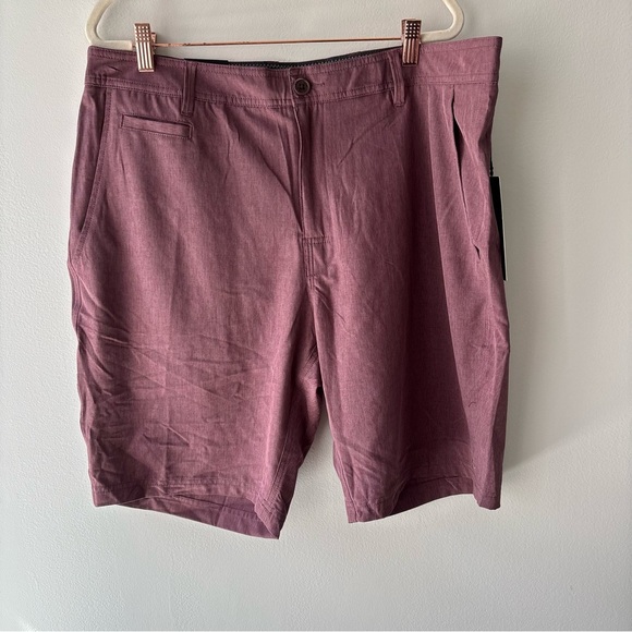 7 Diamonds Dynamic 7" Hybrid Performance Short Sz 38 Burgundy - Picture 2 of 8